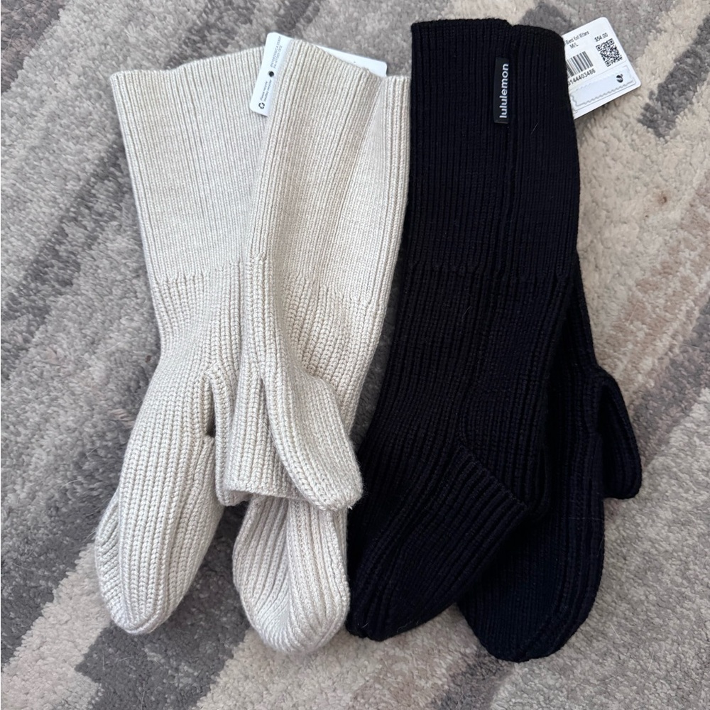 Lululemon wool blend mittens